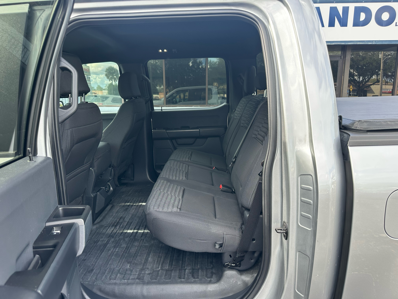 Ford F-150 XL 2WD SuperCrew 5.5' Box 2023