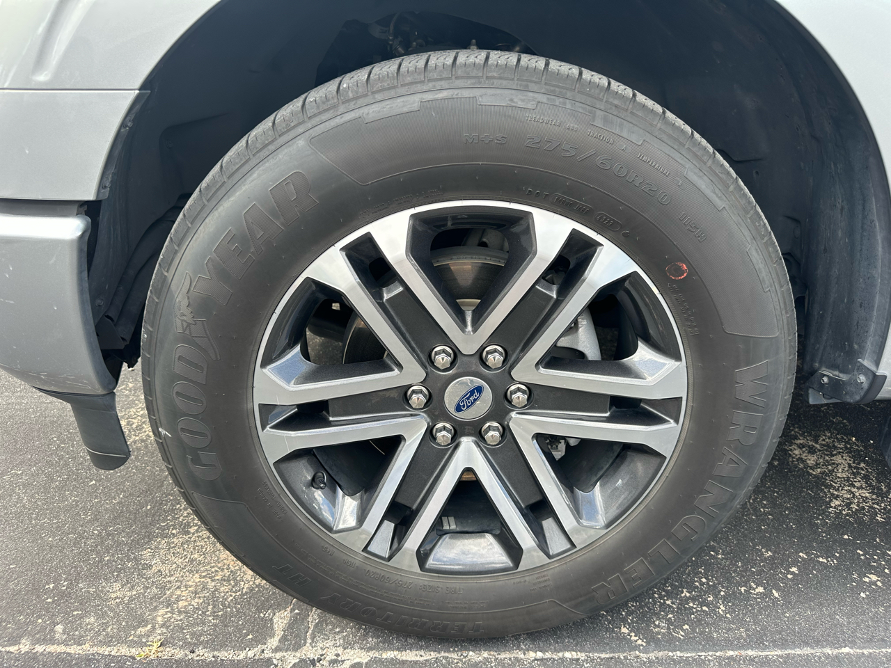 Ford F-150 XL 2WD SuperCrew 5.5' Box 2023