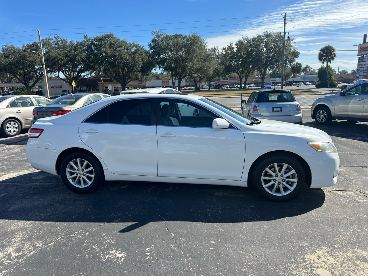 Toyota Camry 4dr Sdn I4 Auto XLE (Natl) 2010