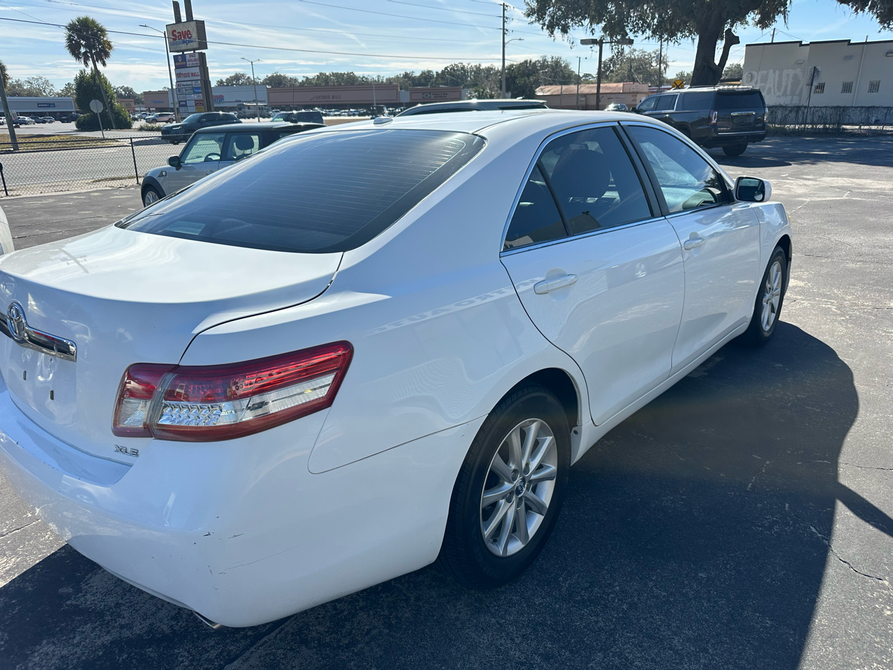Toyota Camry 4dr Sdn I4 Auto XLE (Natl) 2010