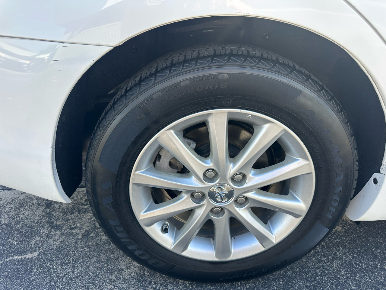 Toyota Camry 4dr Sdn I4 Auto XLE (Natl) 2010