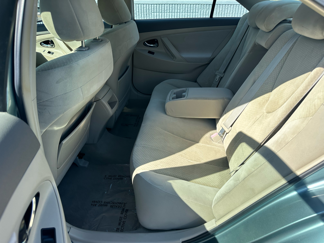 Toyota Camry 4dr Sdn I4 Auto LE (Natl) 2009