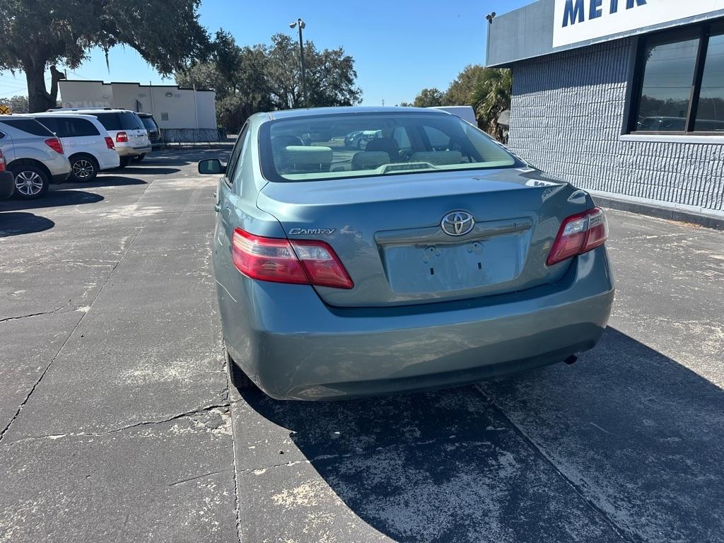 Toyota Camry 4dr Sdn I4 Auto LE (Natl) 2009