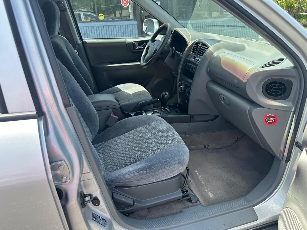 Hyundai Santa Fe 4dr 2WD Auto 2.4L I4 2004