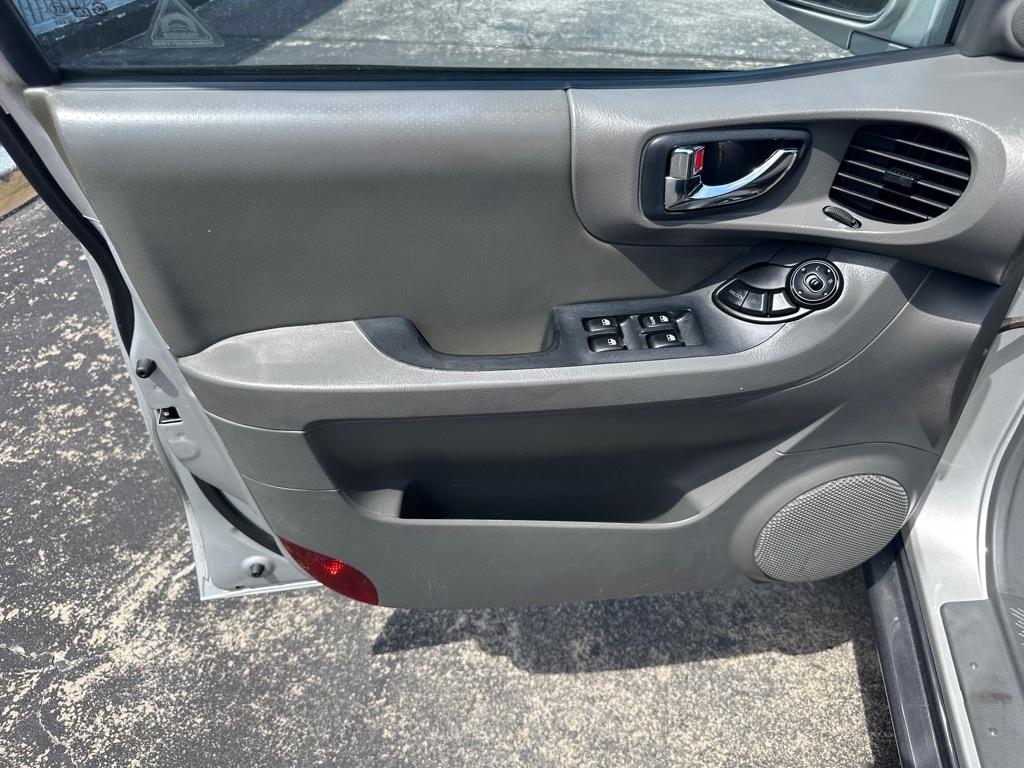Hyundai Santa Fe 4dr 2WD Auto 2.4L I4 2004