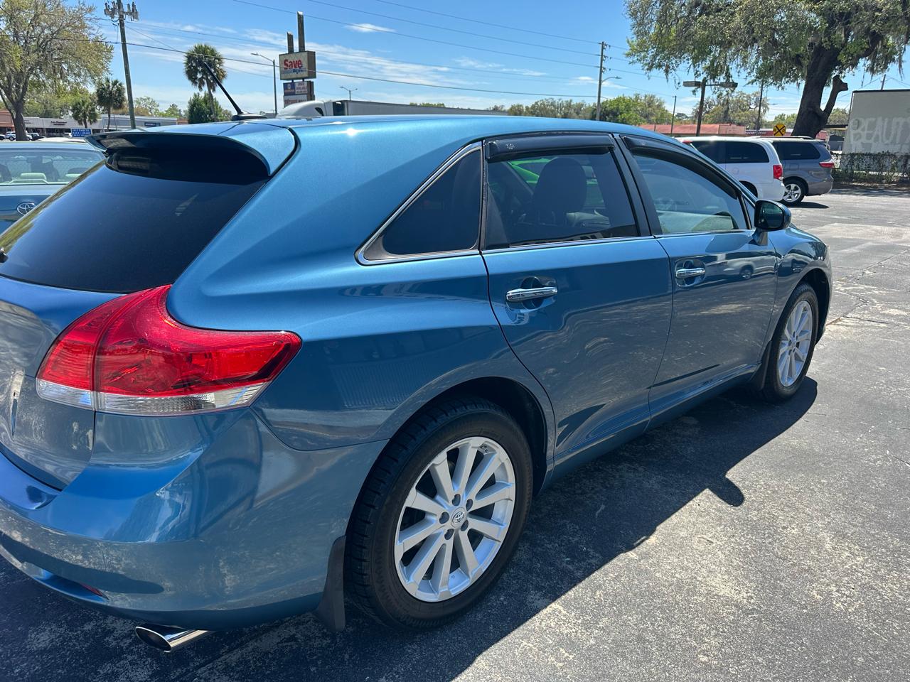 Toyota Venza 4dr Wgn I4 FWD (Natl) 2010