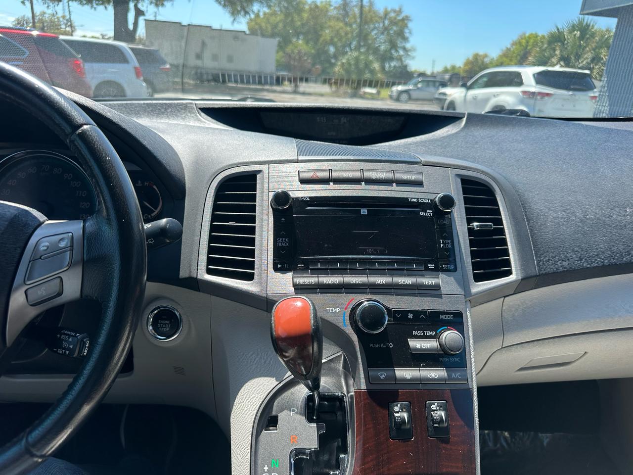 Toyota Venza 4dr Wgn I4 FWD (Natl) 2010