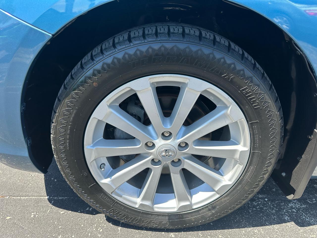 Toyota Venza 4dr Wgn I4 FWD (Natl) 2010