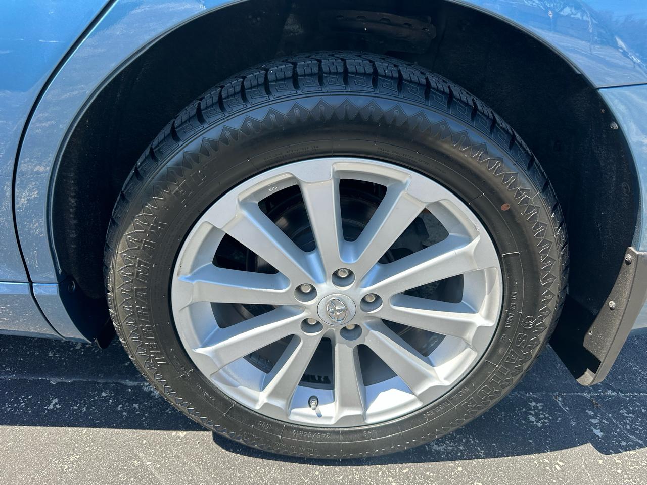 Toyota Venza 4dr Wgn I4 FWD (Natl) 2010