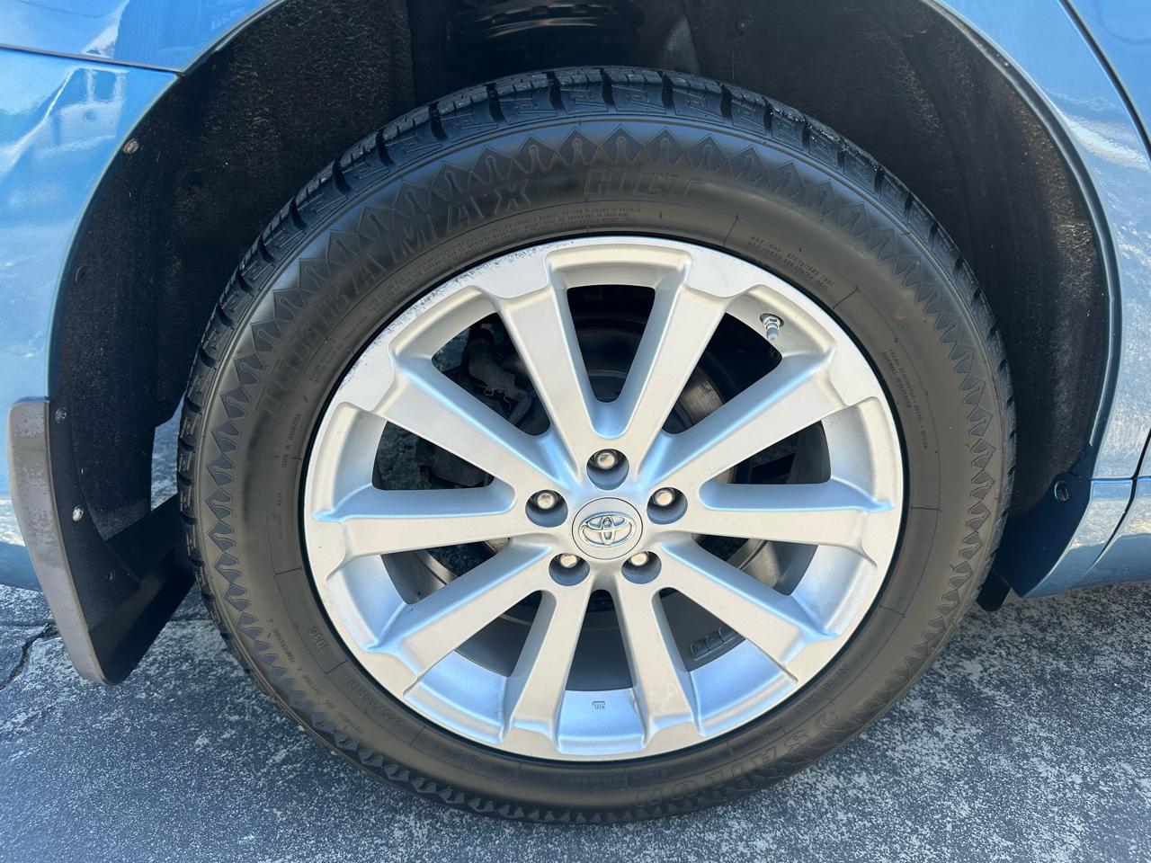 Toyota Venza 4dr Wgn I4 FWD (Natl) 2010