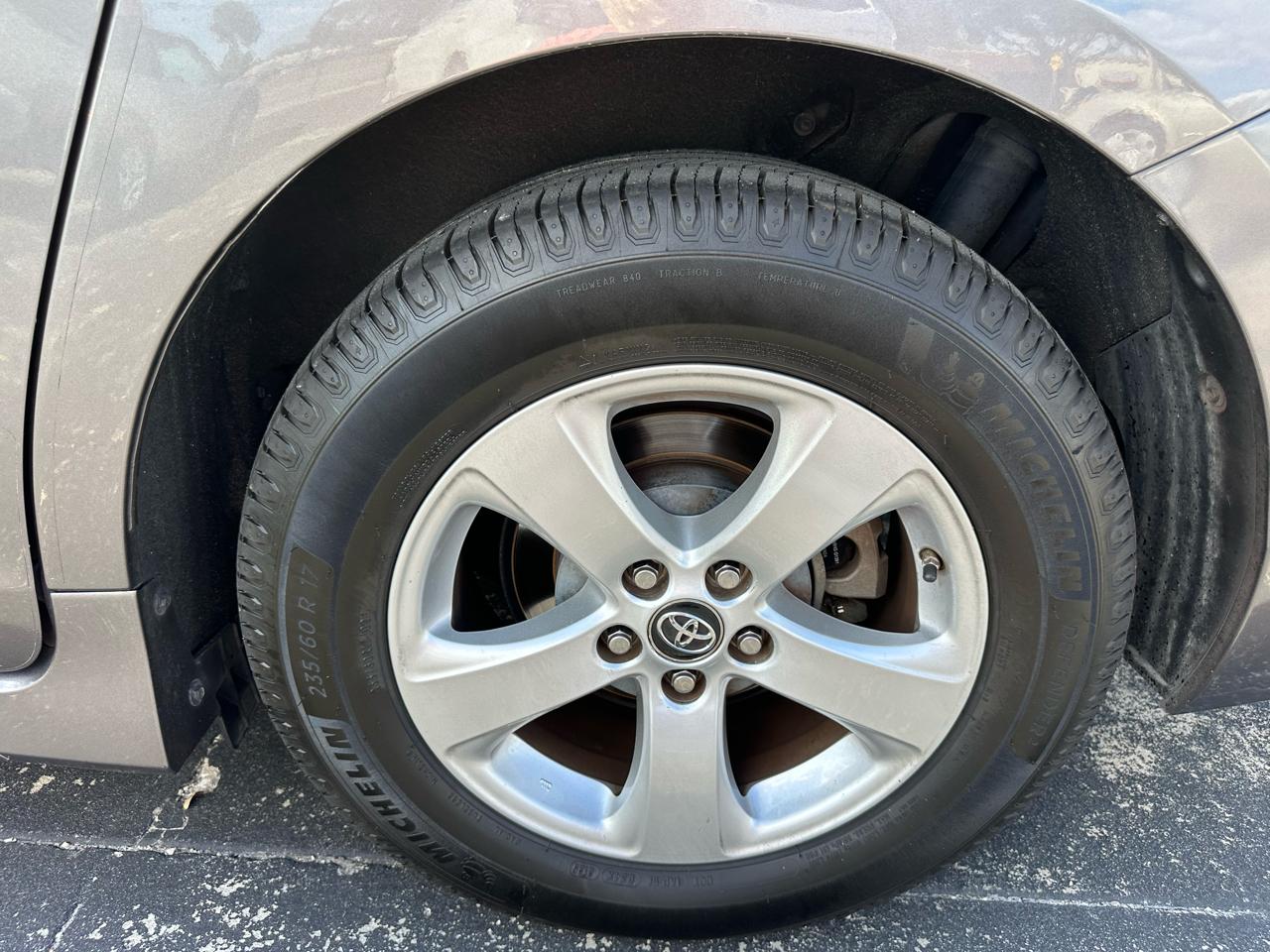 Toyota Sienna LE 8-Passenger Seating 2018