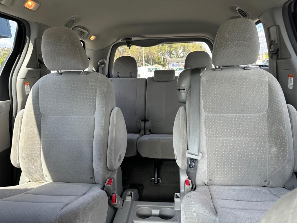 Toyota Sienna LE 8-Passenger Seating 2018