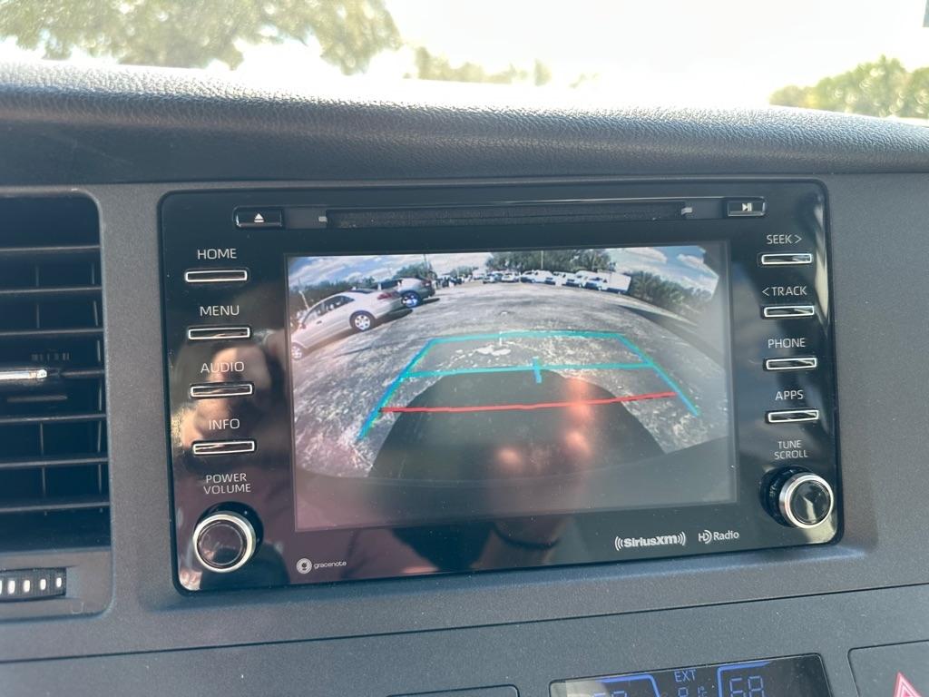 Toyota Sienna LE 8-Passenger Seating 2018