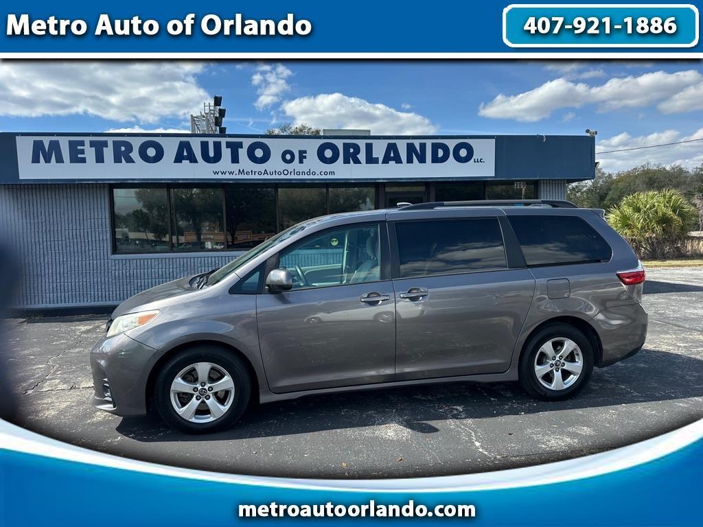 2018 Toyota Sienna LE 8-Passenger Seating
