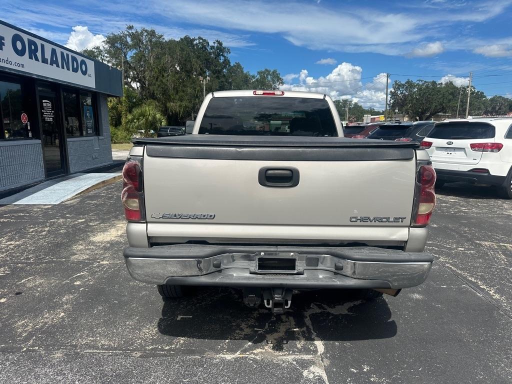 Chevrolet Silverado 2500HD Ext Cab 143.5" WB 4WD LS 2004