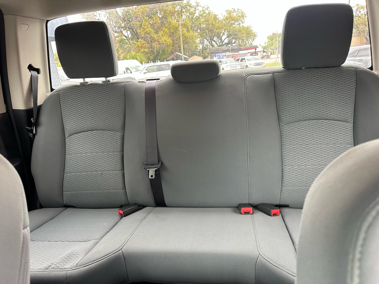 RAM 1500 4WD Crew Cab 140.5" Tradesman 2014