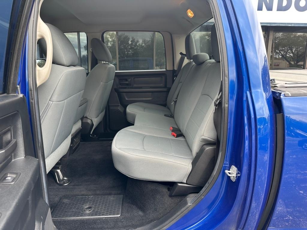 RAM 1500 4WD Crew Cab 140.5" Tradesman 2014