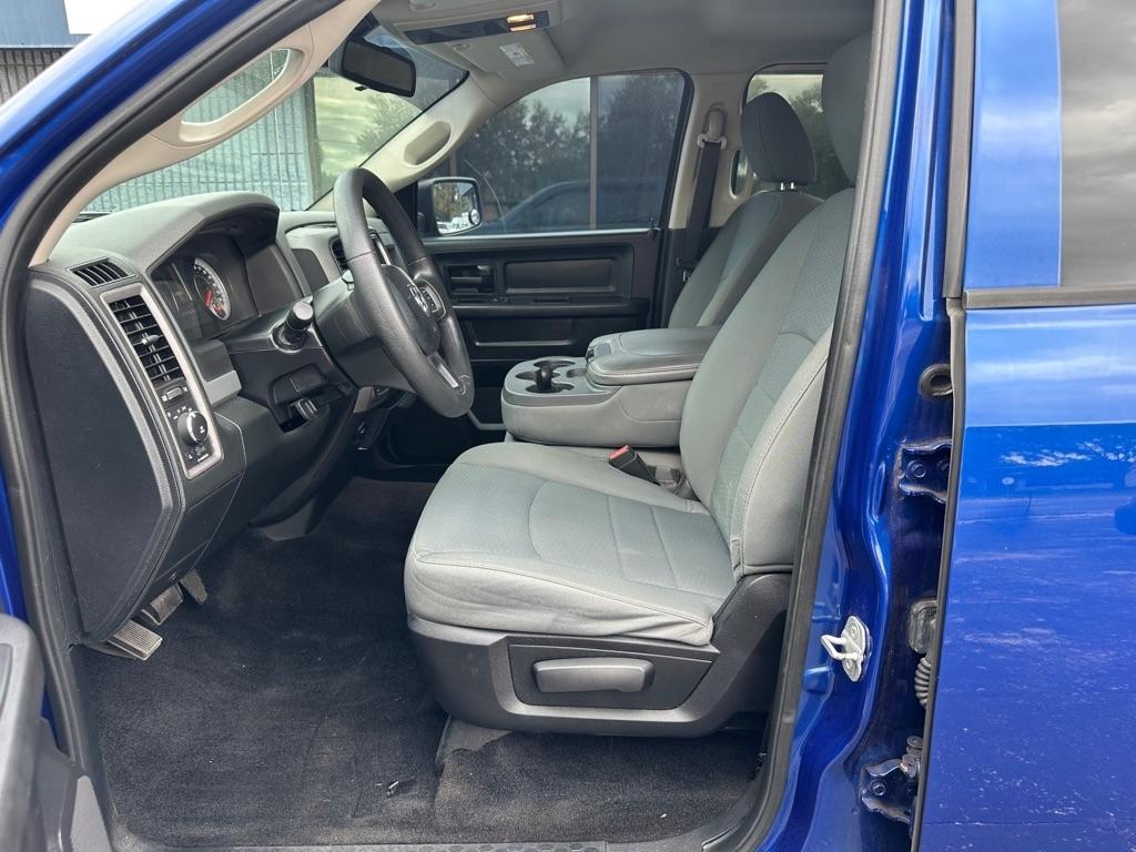 RAM 1500 4WD Crew Cab 140.5" Tradesman 2014