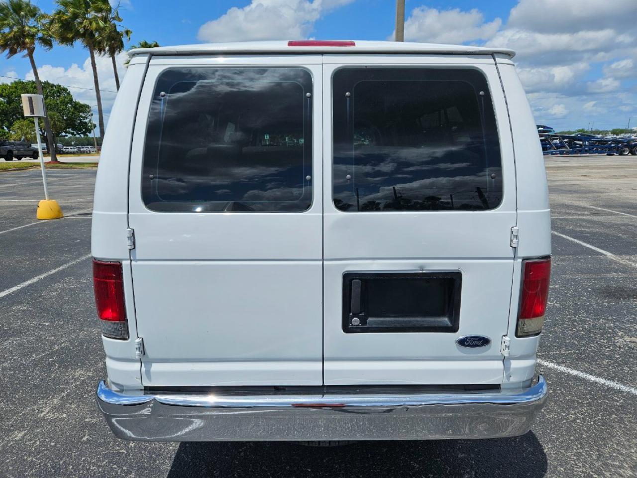 Ford Econoline  2008