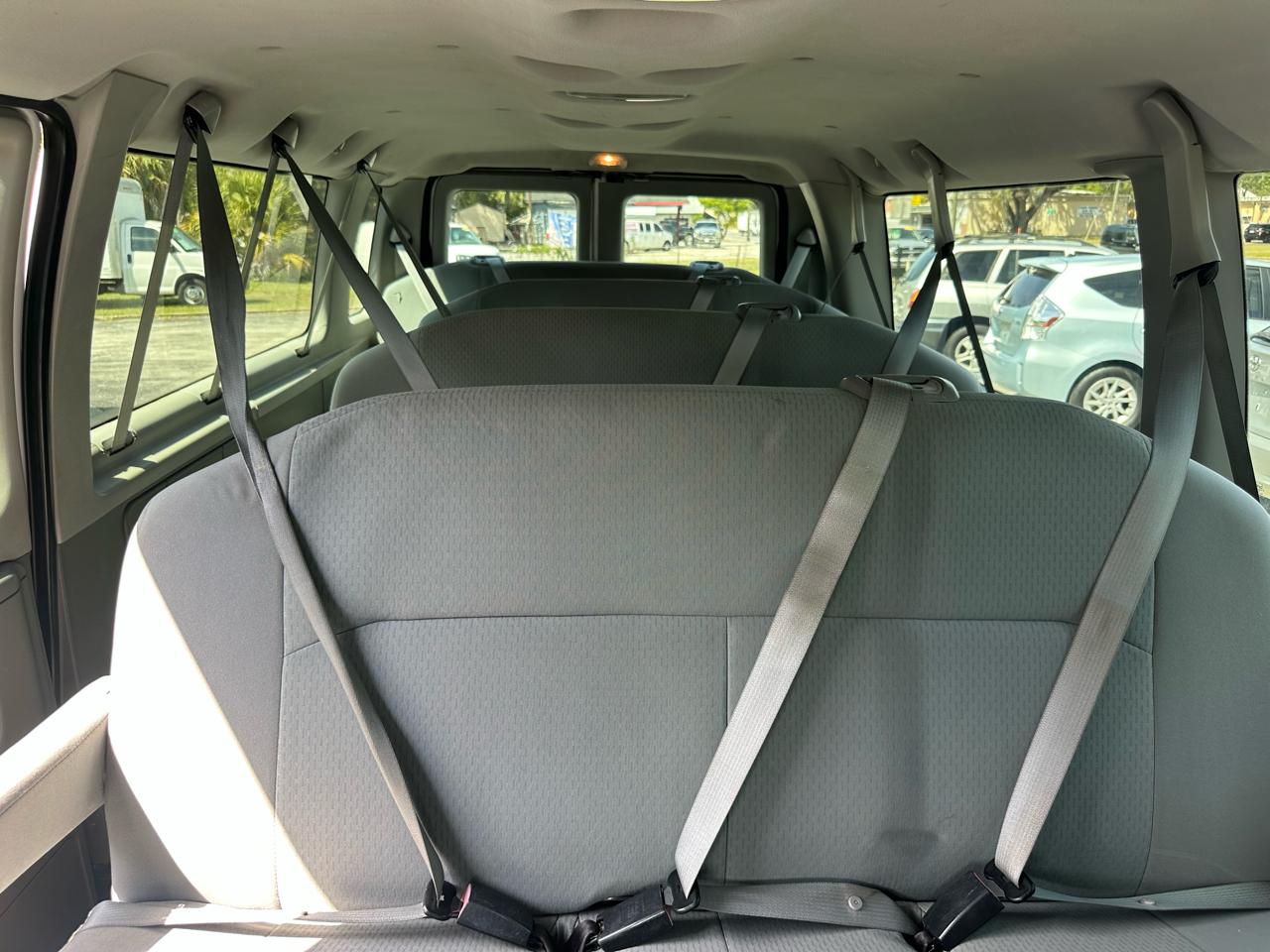 Ford Econoline E-350 XLT Super Duty Extended 2008