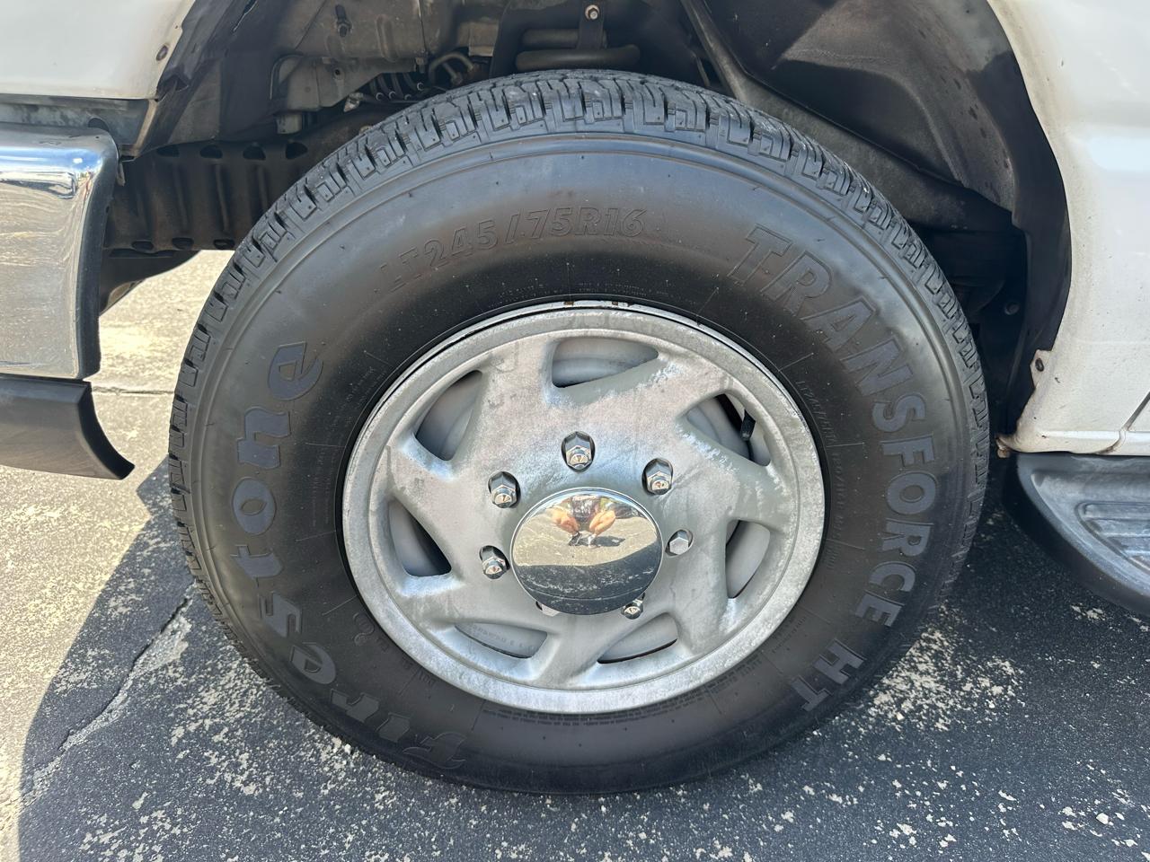 Ford Econoline E-350 XLT Super Duty Extended 2008