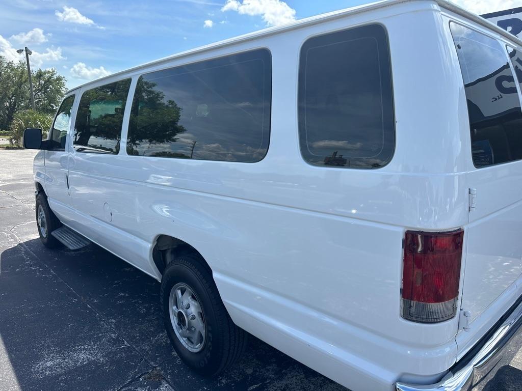 Ford Econoline E-350 XLT Super Duty Extended 2008