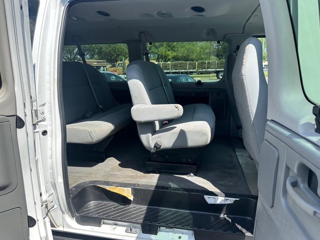Ford Econoline E-350 XLT Super Duty Extended 2008