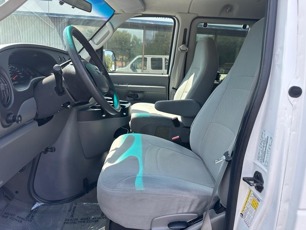 Ford Econoline E-350 XLT Super Duty Extended 2008