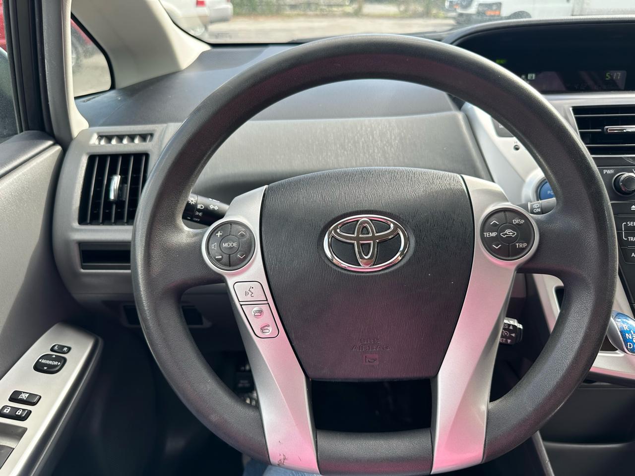 Toyota Prius V 5dr Wgn Two (Natl) 2012