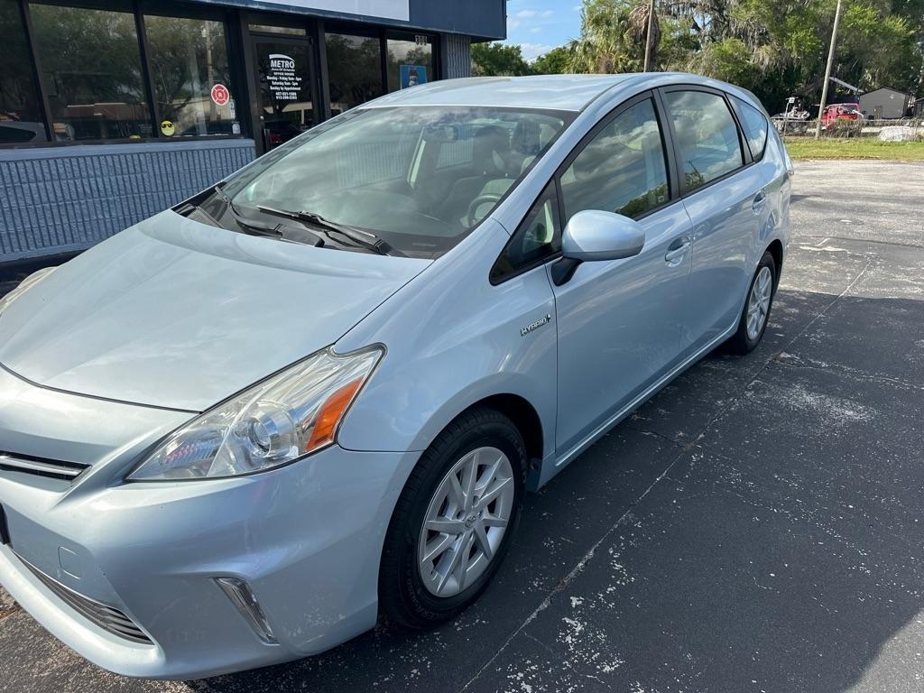 Toyota Prius V 5dr Wgn Two (Natl) 2012