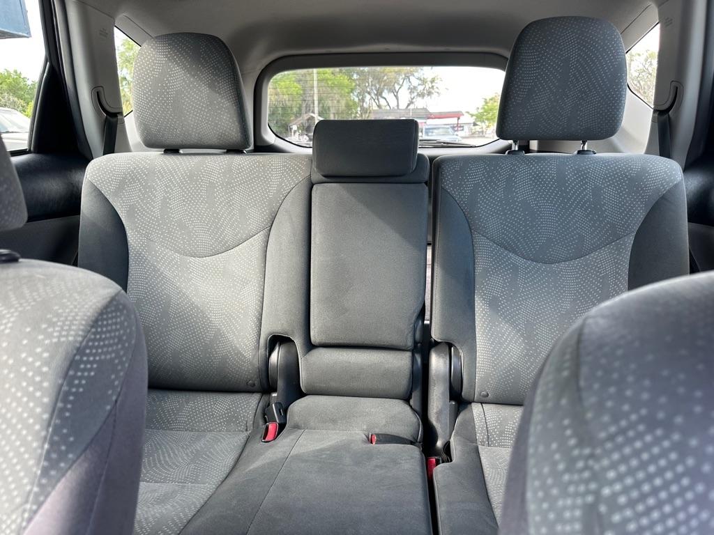 Toyota Prius V 5dr Wgn Two (Natl) 2012