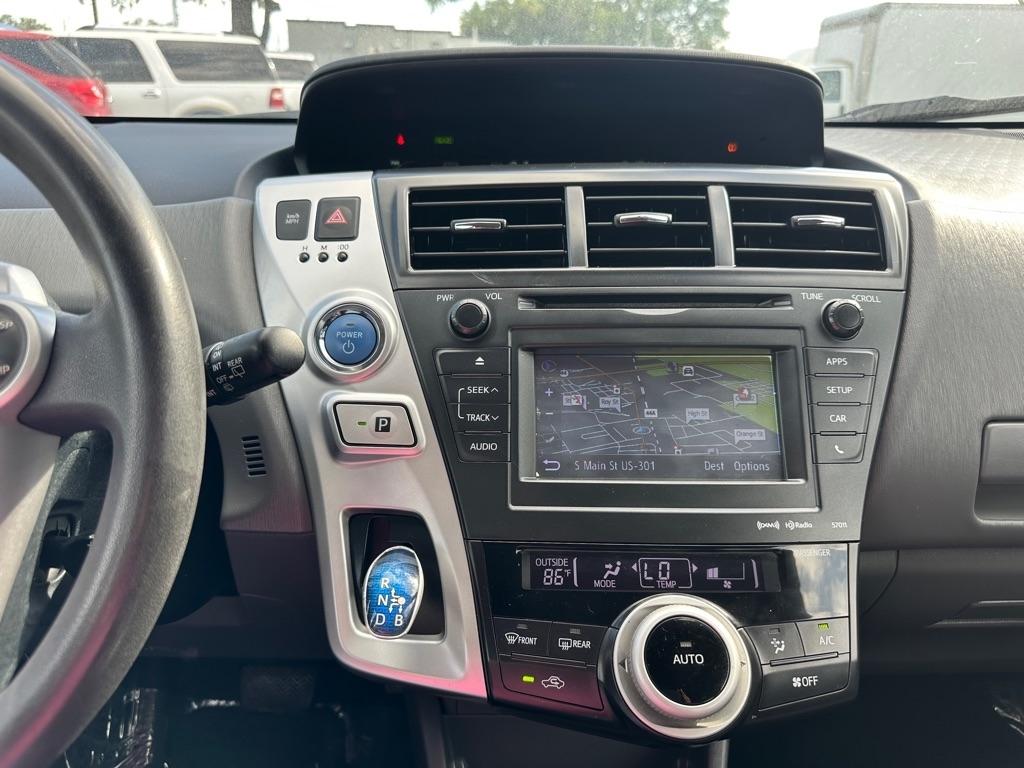 Toyota Prius V 5dr Wgn Two (Natl) 2012