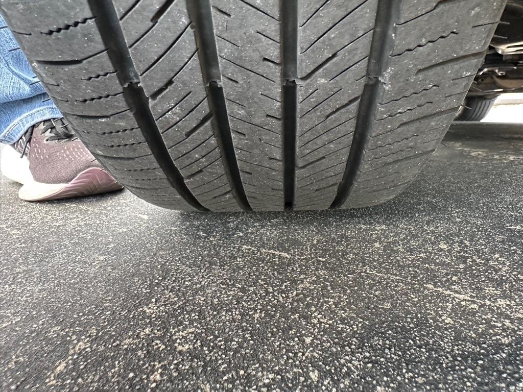 Toyota Prius V 5dr Wgn Two (Natl) 2012