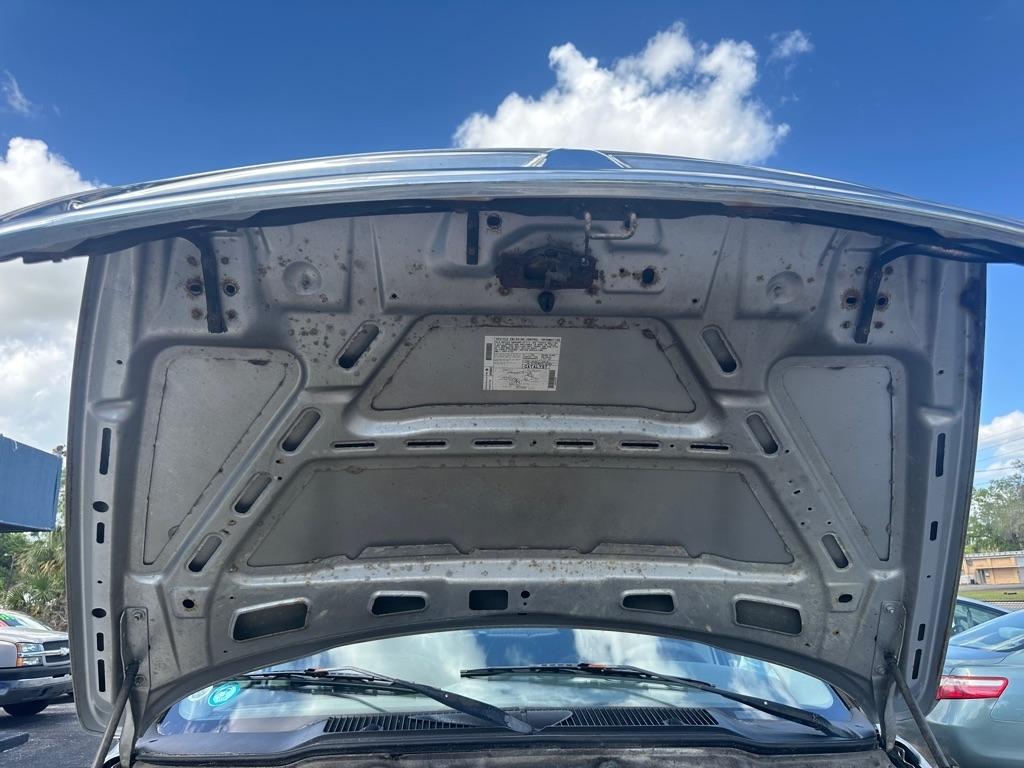 Dodge Ram 1500 4dr Quad Cab 140.5" WB 4WD SLT 2004
