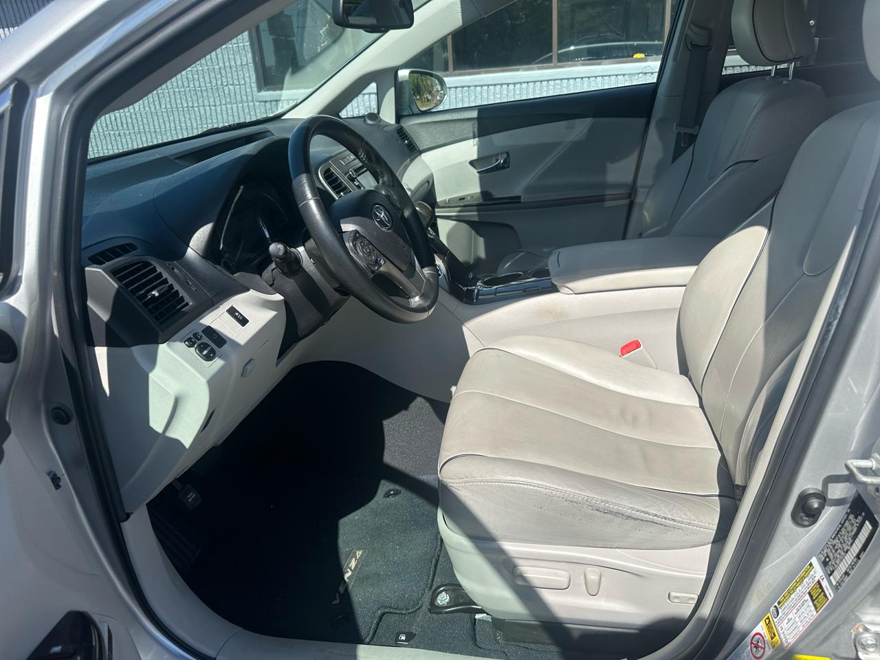 Toyota Venza 4dr Wgn V6 AWD XLE (Natl) 2014