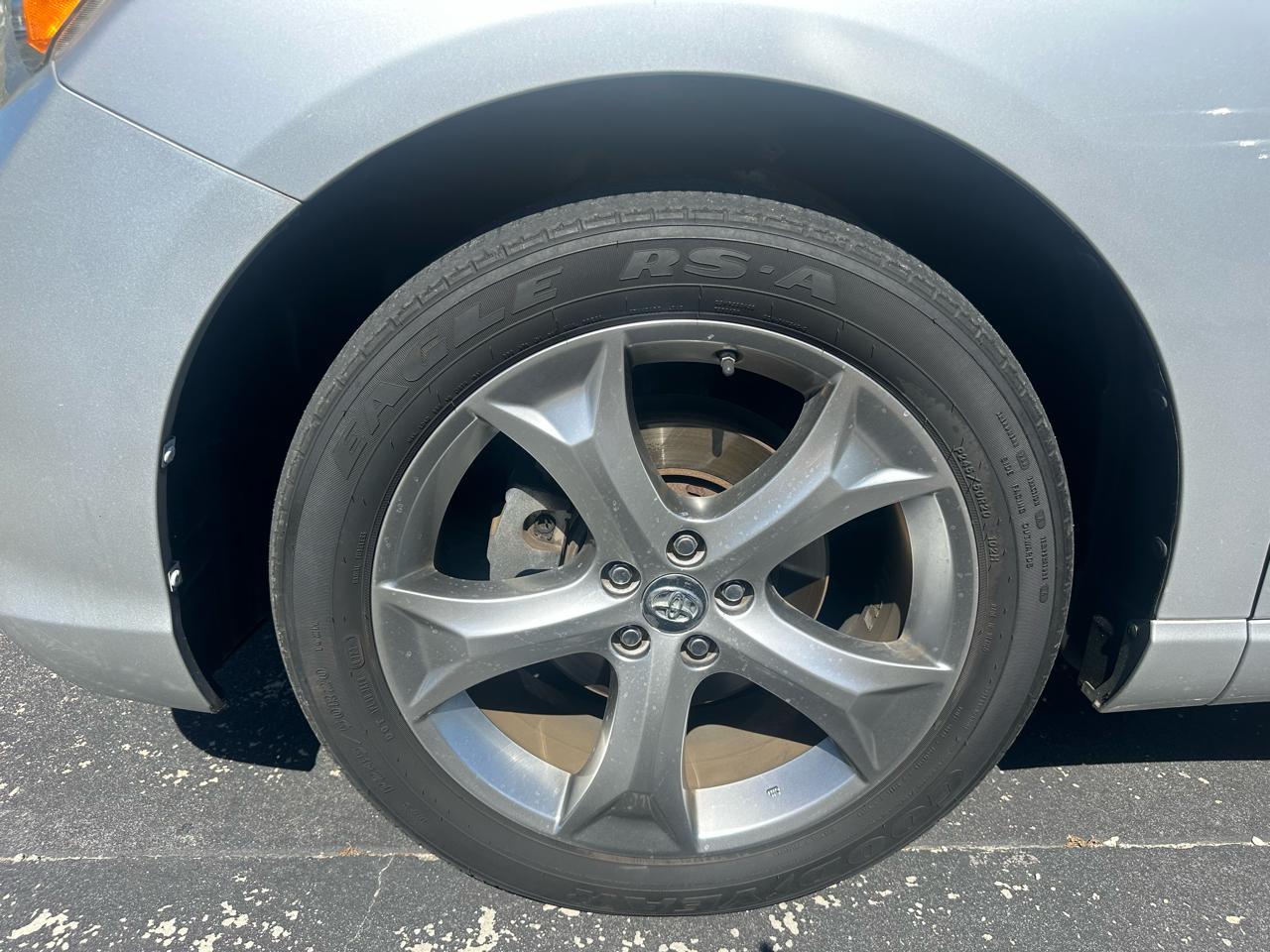 Toyota Venza 4dr Wgn V6 AWD XLE (Natl) 2014