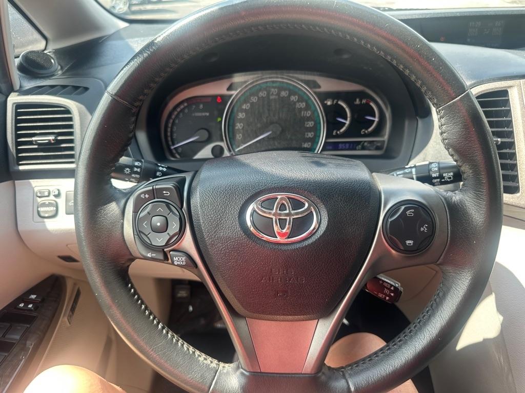 Toyota Venza 4dr Wgn V6 AWD XLE (Natl) 2014