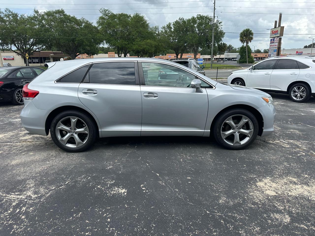 Toyota Venza 4dr Wgn V6 AWD XLE (Natl) 2014