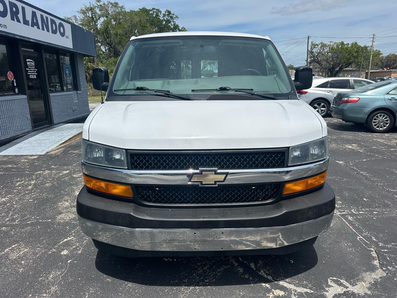 Chevrolet Express Cargo Van 2500 135" WB RWD 2018