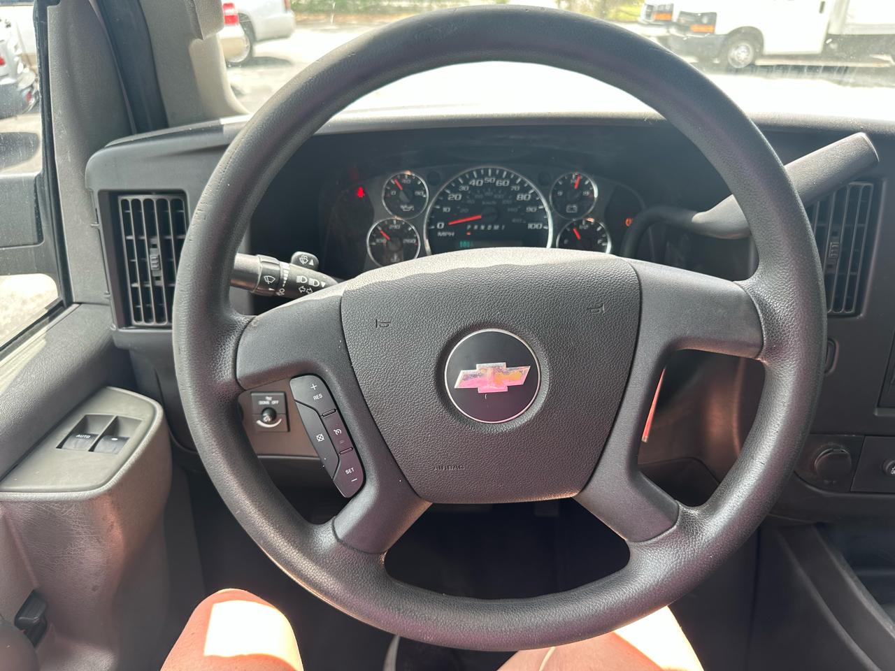 Chevrolet Express Cargo Van 2500 135" WB RWD 2018