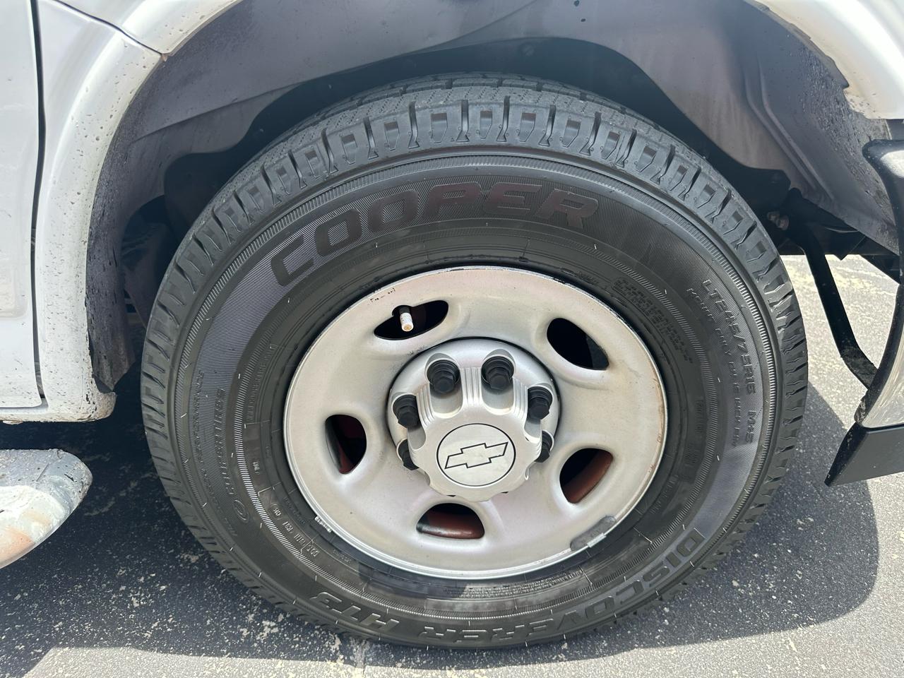 Chevrolet Express Cargo Van 2500 135" WB RWD 2018