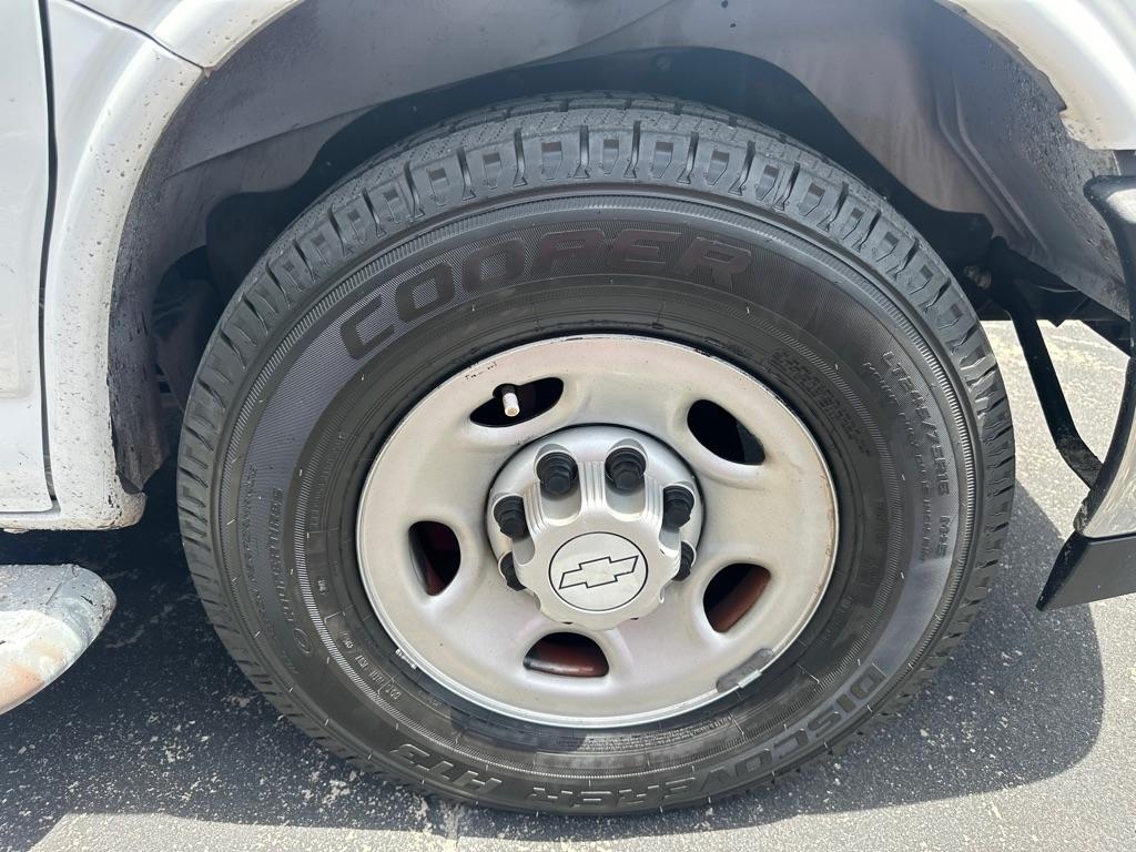 Chevrolet Express Cargo Van 2500 135" WB RWD 2018