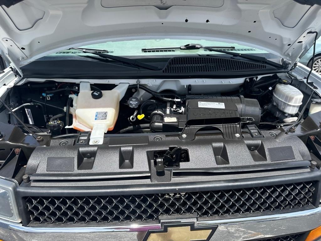 Chevrolet Express Cargo Van 2500 135" WB RWD 2018