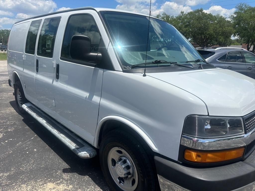 Chevrolet Express Cargo Van 2500 135" WB RWD 2018