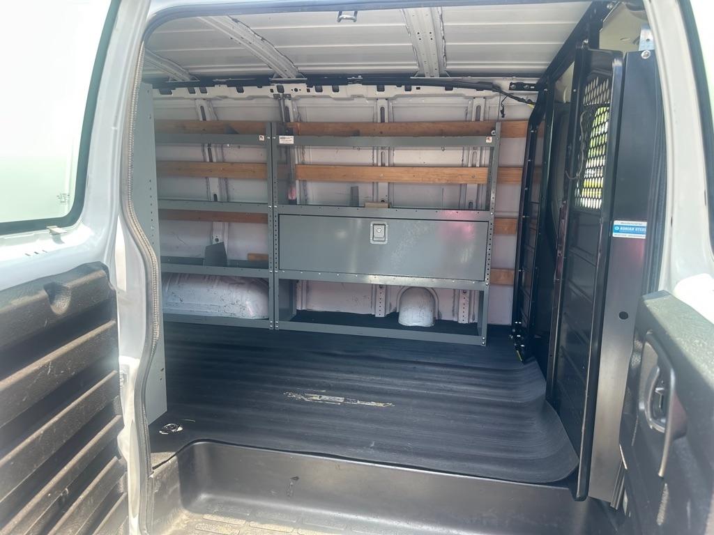Chevrolet Express Cargo Van 2500 135" WB RWD 2018