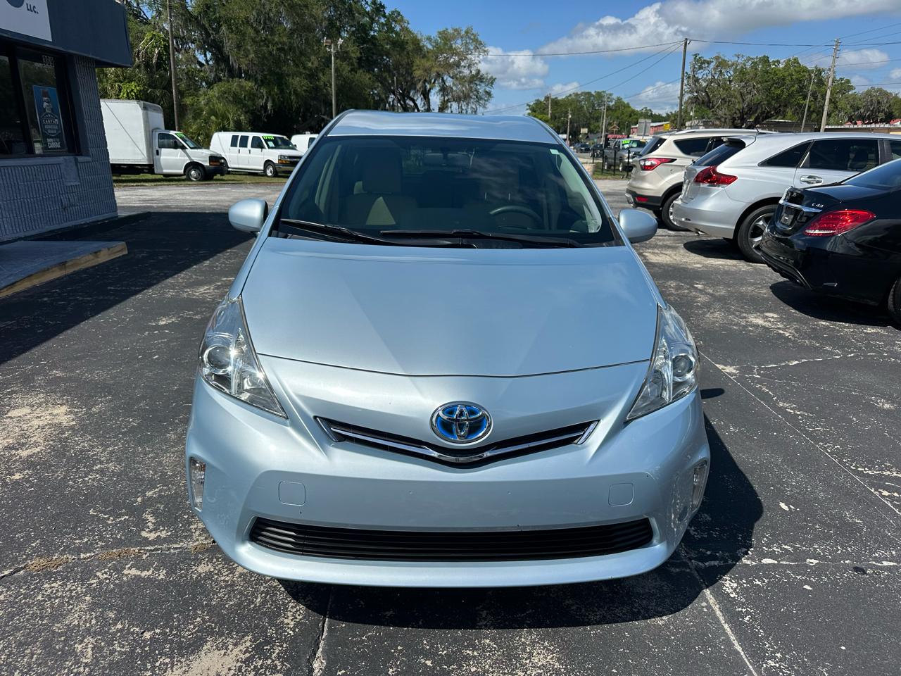 Toyota Prius V 5dr Wgn Two (Natl) 2013