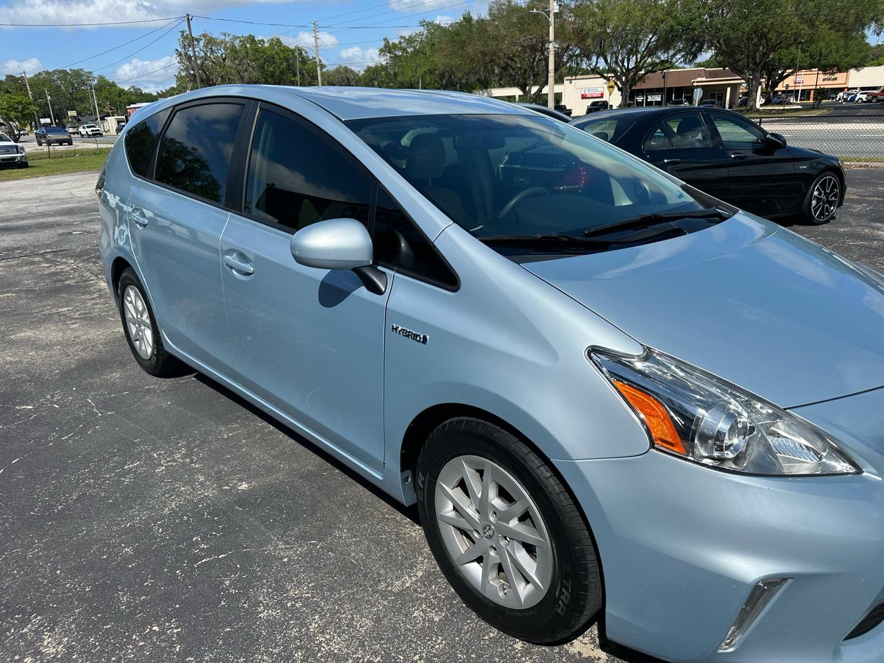 Toyota Prius V 5dr Wgn Two (Natl) 2013