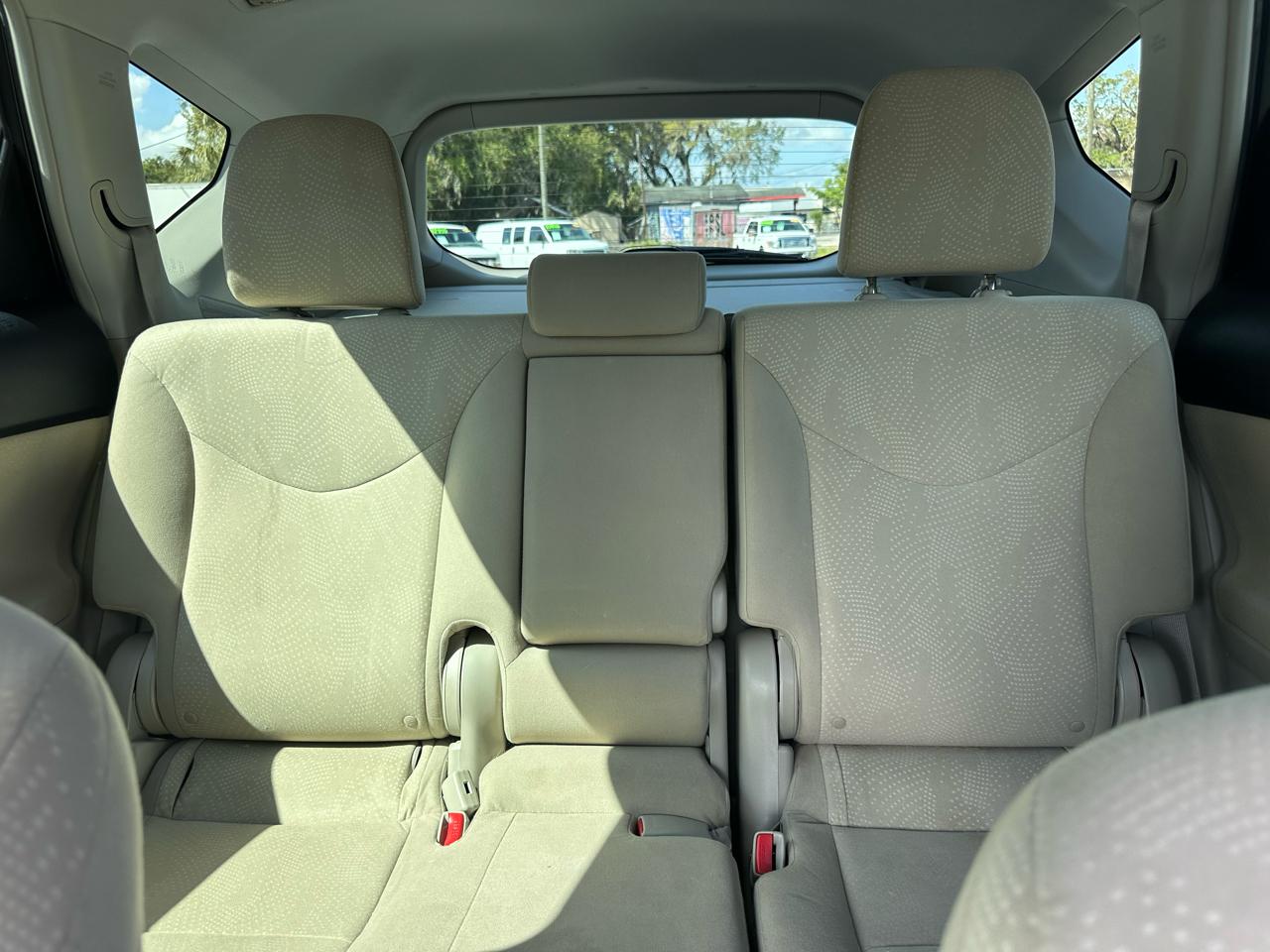 Toyota Prius V 5dr Wgn Two (Natl) 2013