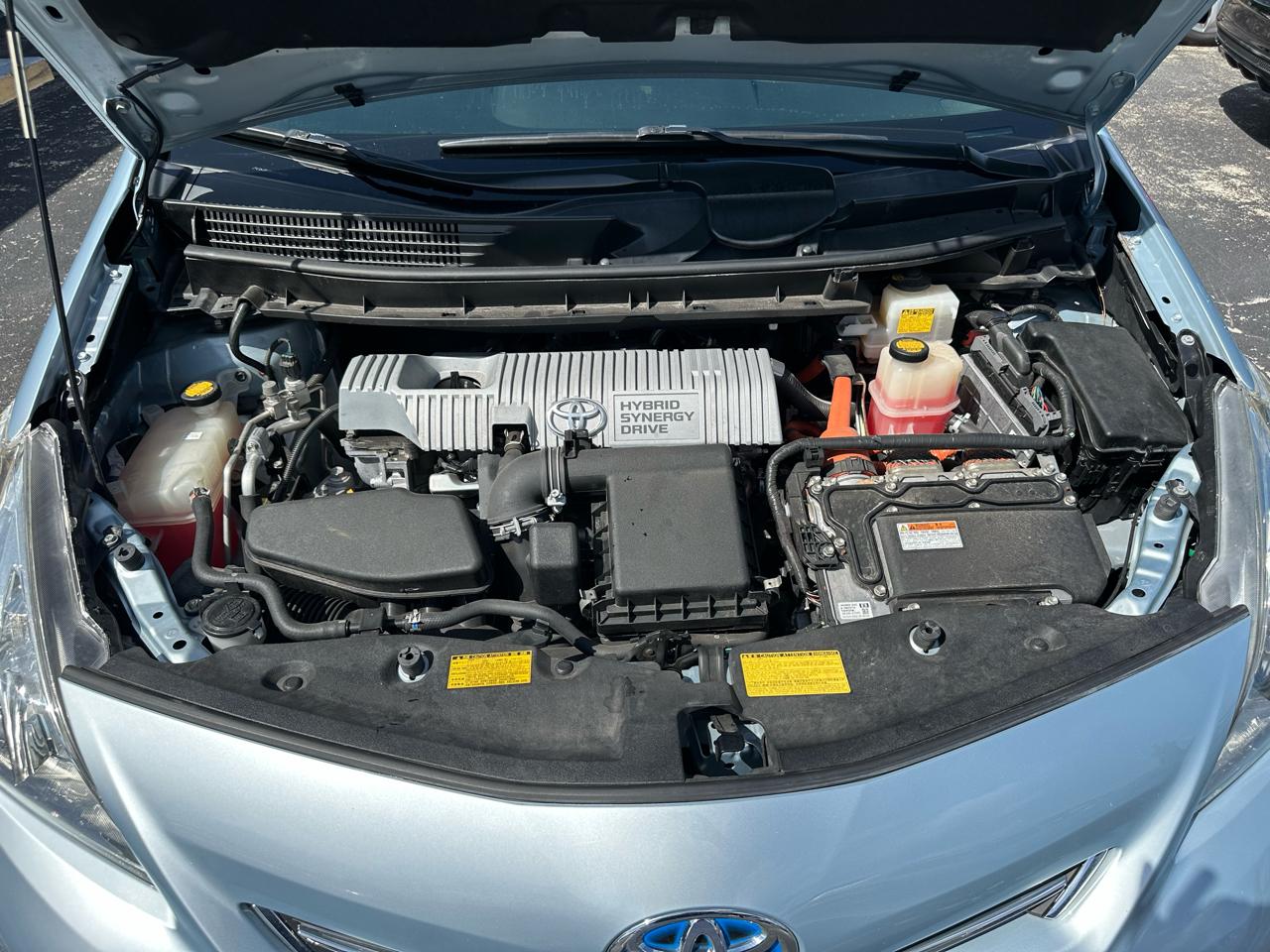 Toyota Prius V 5dr Wgn Two (Natl) 2013
