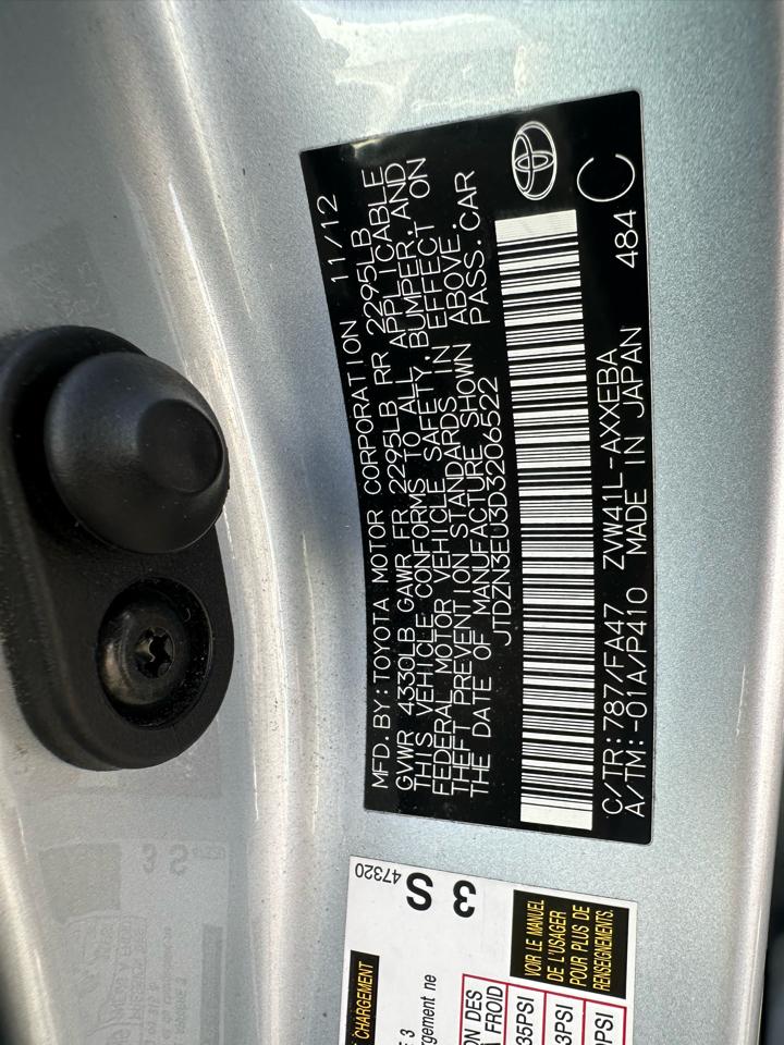 Toyota Prius V 5dr Wgn Two (Natl) 2013